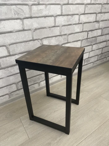 Табурет Саен 5, Трансильвания, Мир стульев