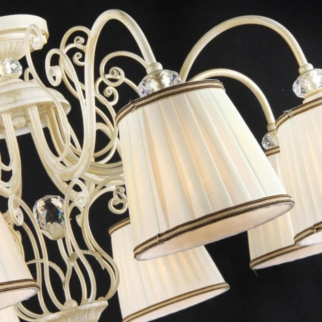 Подвесная люстра Maytoni Vintage ARM420-08-R (220V, на цепи)