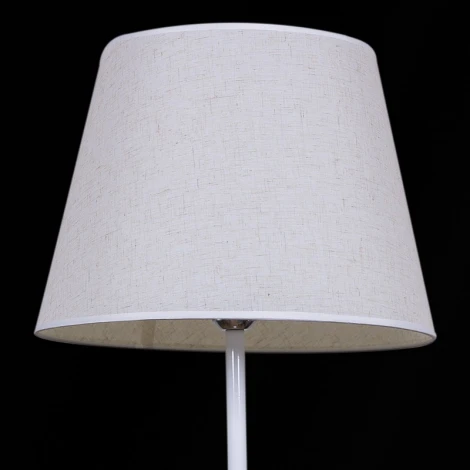 Торшер Reluce 01930-2.6-01 WH (220V)