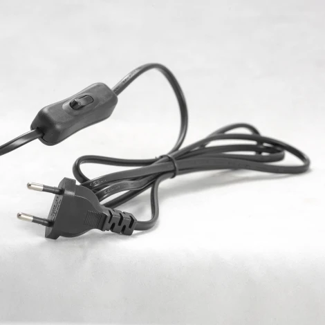 Интерьерная настольная лампа на треноге Lussole Lgo Amistad LSP-0555 (220V, IP21)