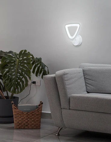 Бра светильник светодиодный Escada Umbrella 10218/1LED 17W 17Вт, металл/акрил, белый/матовый