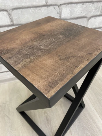 Табурет Саен 6, Трансильвания, Мир стульев