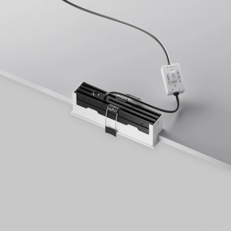 Встраиваемый линейный светильник светодиодный Maytoni Points DL065-12W3-6K-W (220V)