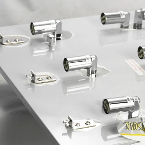 Потолочный светильник Lussole Lariano LSA-5407-09 (220V, IP21)