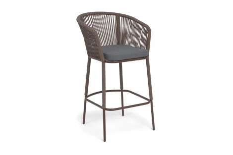 "Марсель" стул барный плетеный из роупа, каркас из стали коричневый (RAL8016) муар, роуп коричневый круглый, ткань темно-серая 027 NEW 4SIS MAR-BCH-st002 RAL8016 Mua brown(D-gray027)