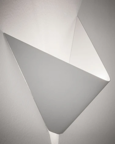 Настенный светильник белый La Forma (ex Julia Grup) Ginebra AA4103R05