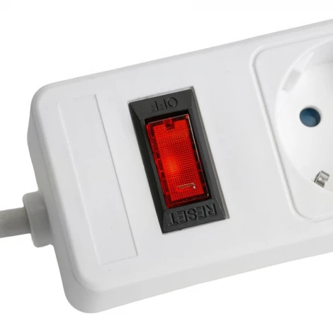 Сетевой фильтр 5-и местный с заземлением 1,8м. (белый) Stekker Optima 50092