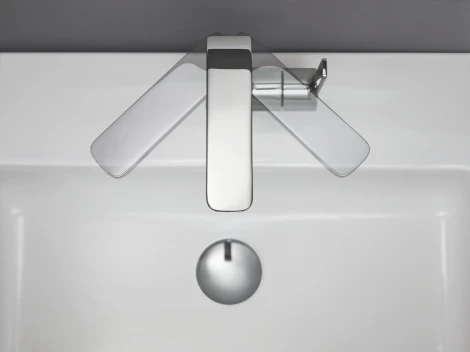 Смеситель Grohe Lineare New 23296001 для раковины