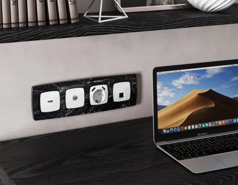 Комплект механизма Ethernet RJ-45 розетки экранированной с автоматической защитной шторкой встраиваемый (белый глянец) Ambrella Volt QUANT MO112005