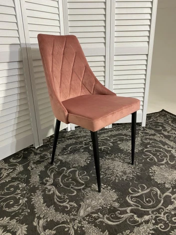 Обеденный стул M-City NEPAL BLUVEL-52 PINK/ черный каркас, велюр