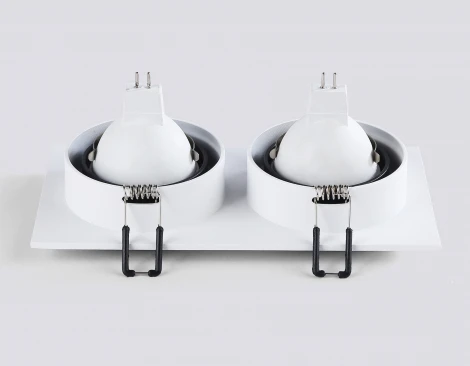 Точечный встраиваемый светильник Ambrella TECHNO SPOT TN102732 (220V)