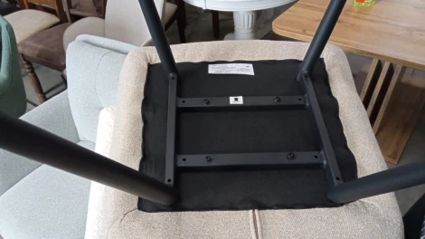 Стул VALLEYS Бежевый Lake-110, ткань / черный каркас / Товарный знак DISAUR