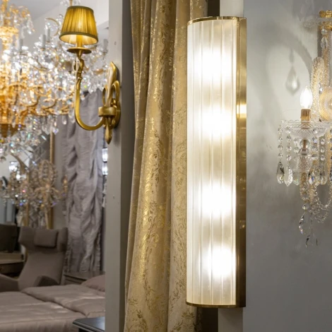 Настенный светильник L'Arte Luce Agmaro L39821.86