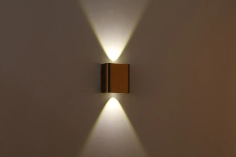 Настенный светильник Zortes Vitto ZRS.9119.02