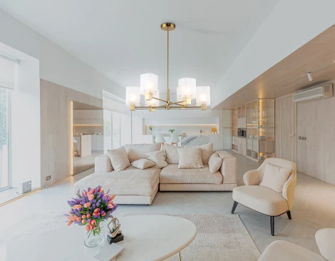 Потолочная люстра на штанге Ambrella High Light LH57031 (220V)