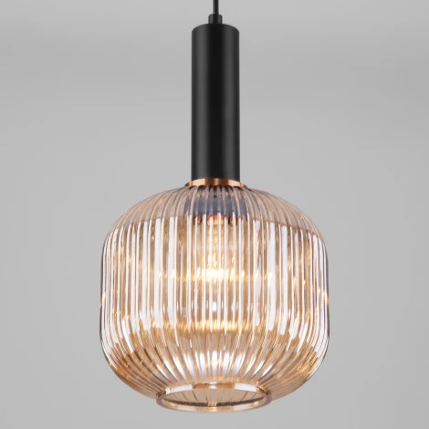 Подвесной светильник Eurosvet Bravo 50182/1 янтарь (220V, на проводе, шар)