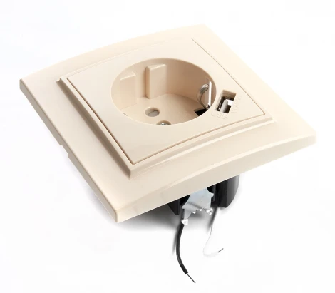 Розетка с заземлением, шторками и USB (слоновая кость) Stekker Эрна 39237