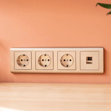 Рамка на 4 поста Stream (шампань) Werkel W0042111 (a051285)