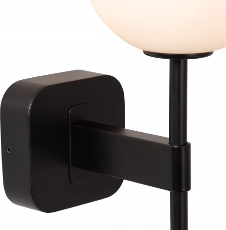 Бра IP44 Lucide Elda 04215/01/30 в форме шара