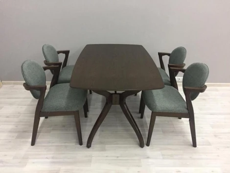 Обеденная группа Мира