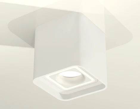 Накладной точечный светильник Ambrella Techno Spot XS7840020 (220V, куб)