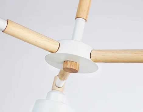 Потолочная люстра на штанге Ambrella Traditional TR82204