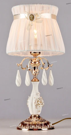 Интерьерная настольная лампа Maytoni Elegant 42 ARM324-11-G