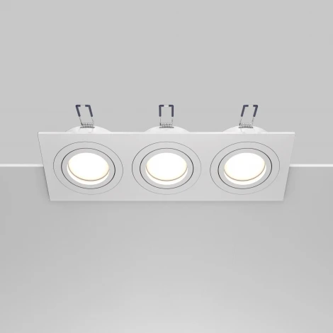 Встраиваемый светильник Atom GU10 3x50Вт Maytoni Technical DL024-2-03W (220V)