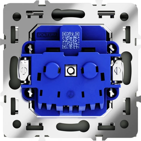 Розетка с заземлением, шторками и крышкой (черный матовый) Voltum S70 VLS040308