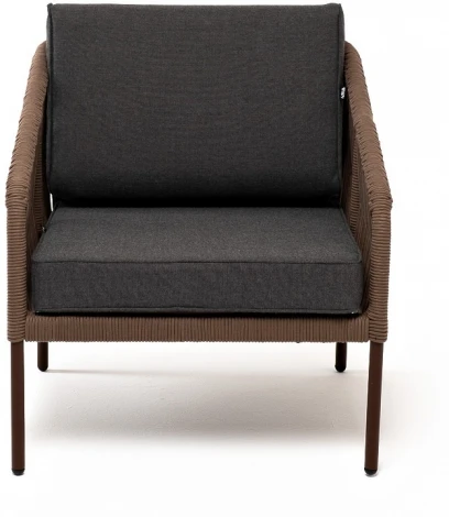 "Канны" кресло плетеное из роупа, каркас алюминий коричневый (RAL8016) муар, роуп коричневый круглый, ткань темно-серая 027 4SIS арт.УТ-00007761