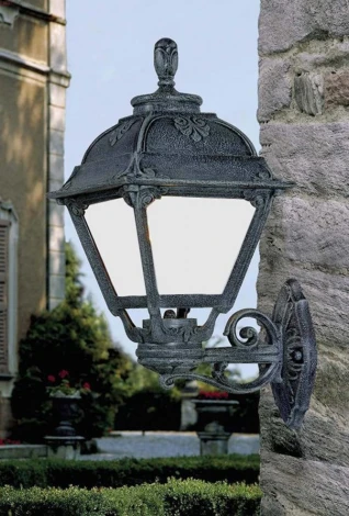 Светильник уличный настенный Fumagalli Bisso/Cefa U23.131.000.VYE27