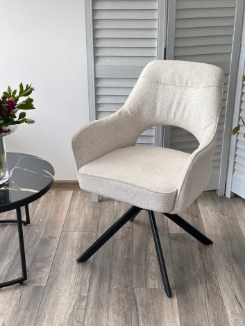 Стул M-City GUARA 180 град. поворот. цвет бежево-белый RAVEN 22 / черный каркас