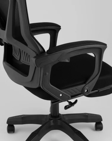 Кресло офисное TopChairs Vecto черный TopChairs УТ000042077