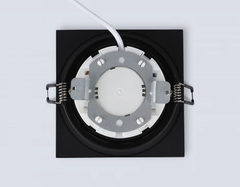 Светильник встраиваемый IP44 Ambrella Techno Spot TN6609 (220V)