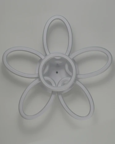 Потолочная люстра Moderli Velutte V1043-CL