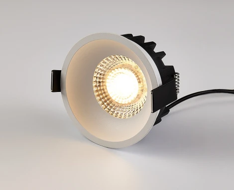 Cсветильник встраиваемый влагозащищенный Italline IT08-8032 white 4000K