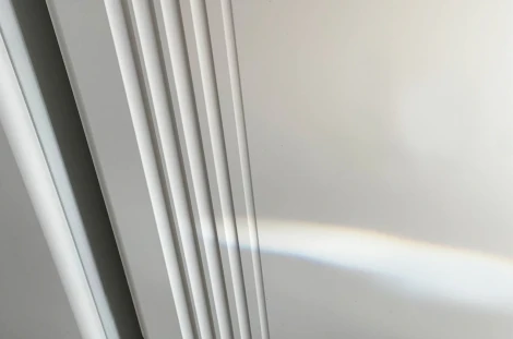 Ева Шкаф трехдверный 105.02 Mebelson (ЛДСП,ПВХ,МДФ,Металл/Светлое дерево,Белый) арт.UL.105-M.104.02.3101