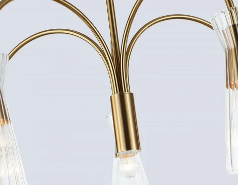 Потолочная люстра на штанге Ambrella High Light LH55701