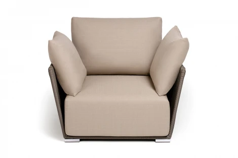 "Форли" кресло плетеное из роупа, каркас алюминий светло-серый (RAL7035) муар, роуп серо-коричневый 23мм, ткань Mossle бежевая 4SIS арт.УТ-00009909