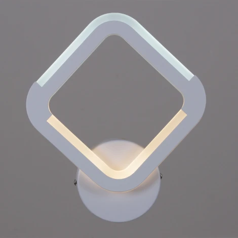 Бра светодиодное Reluce 09821-3.2-01 WH (220V)