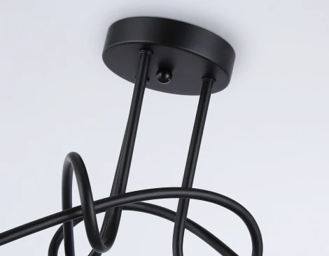 Потолочная люстра на штанге Ambrella Traditional TR80415 (220V)