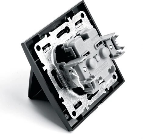 Розетка с заземлением защитной крышкой и шторками (черный) Stekker Эрна 39481