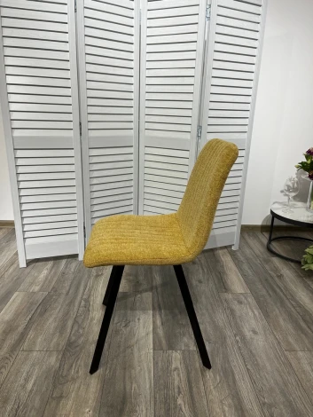 Обеденный стул M-City ELVIS WZ2042-05 горчичный/ черный каркас