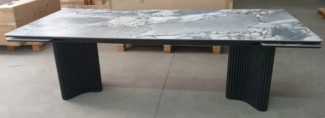 Стол АДАЖИО 240 (320) см цвет МИНЕРАЛ (MINERAL STONE NATURAL), керамика / Черный каркас M-City 64410