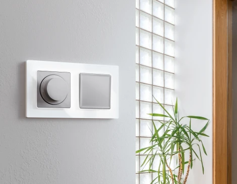 Рамка Ambrella Volt ALFA Platos (Белый Стекло закаленное натуральное) 1-ая AF380101