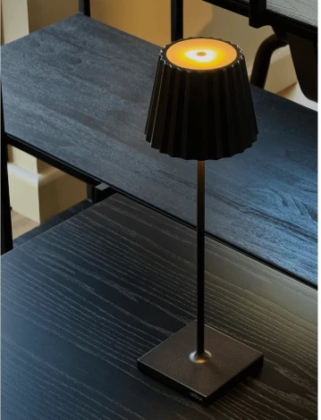 Интерьерная настольная лампа светодиодная с аккумулятором Ubiqua Plissè 189202 (регулировка яркости, сенсорный выключатель, IP54)