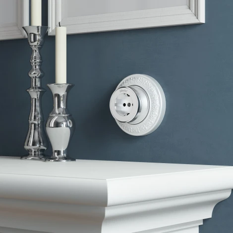 Розетка с заземлением Vintage (серебро матовый/хром) Werkel W5871054 (a055929)