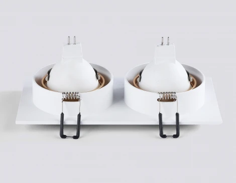 Точечный встраиваемый светильник Ambrella TECHNO SPOT TN102733 (220V)