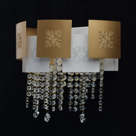 Настенный светильник Chiaro Кармен 394021103