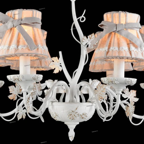 Подвесная люстра Maytoni Putto ARM393-06-W